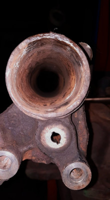 achsrohr2.jpg (207.18 KiB) 4495 mal betrachtet achsrohr2.jpg