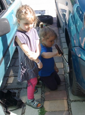 autoschrauber_02.JPG (216.12 KiB) 2661 mal betrachtet autoschrauber_02.JPG