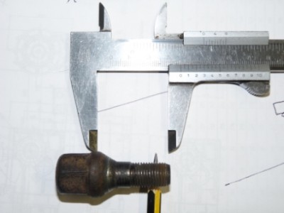 Schraube.JPG (75.27 KiB) 5627 mal betrachtet Schraube.JPG