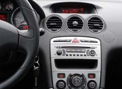 auto.jpg (86.62 KiB) 1083 mal betrachtet auto.jpg