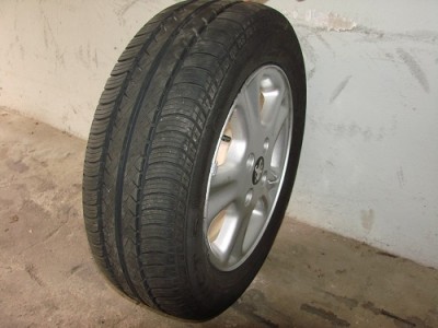 Räder 406 006.JPG (77.93 KiB) 1143 mal betrachtet Räder 406 006.JPG