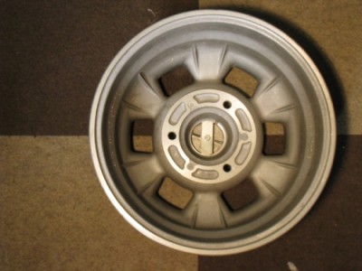 Felge1_hinten.JPG (171.84 KiB) 963 mal betrachtet Felge1_hinten.JPG