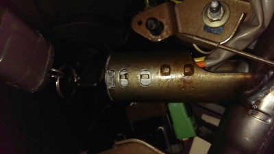 Zündschloss.jpg (74.38 KiB) 2415 mal betrachtet Zündschloss.jpg