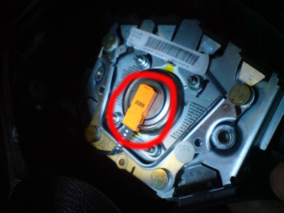 Airbag.jpg (82.92 KiB) 973 mal betrachtet Airbag.jpg